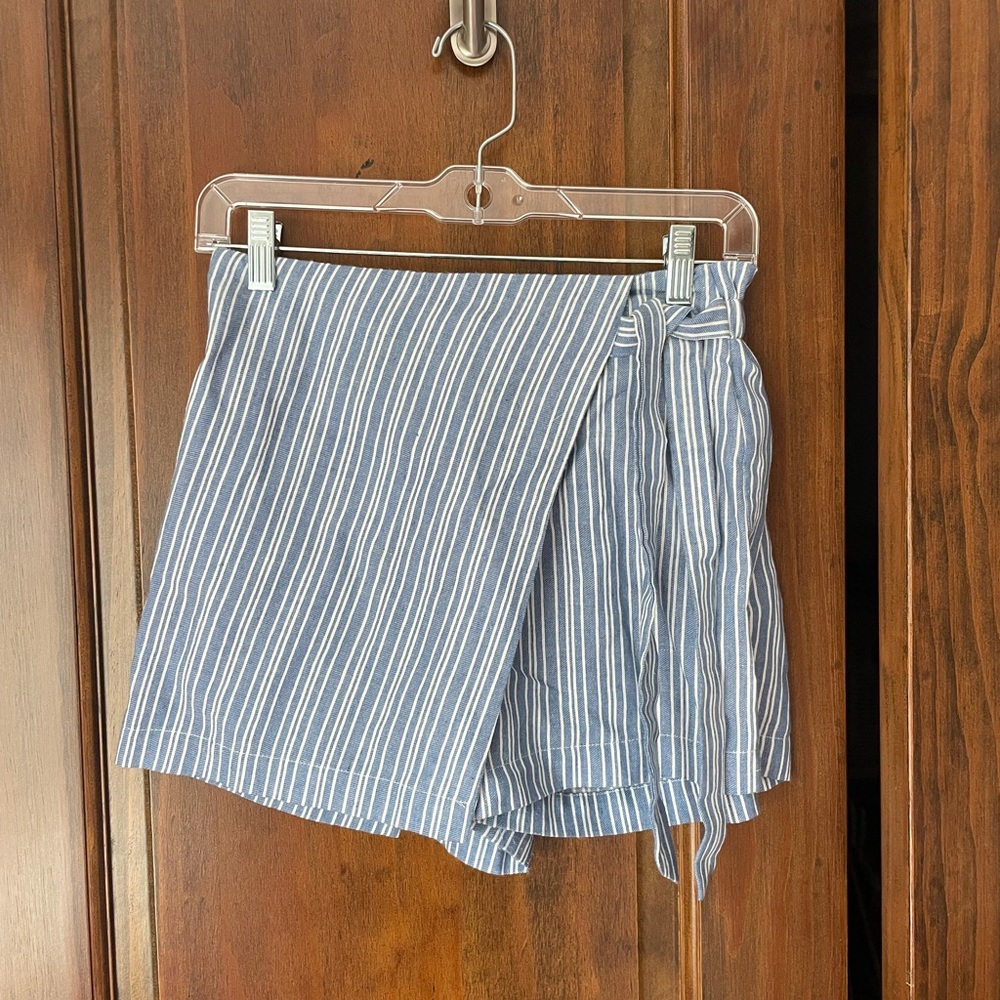 Impeccable Pig striped blue skort